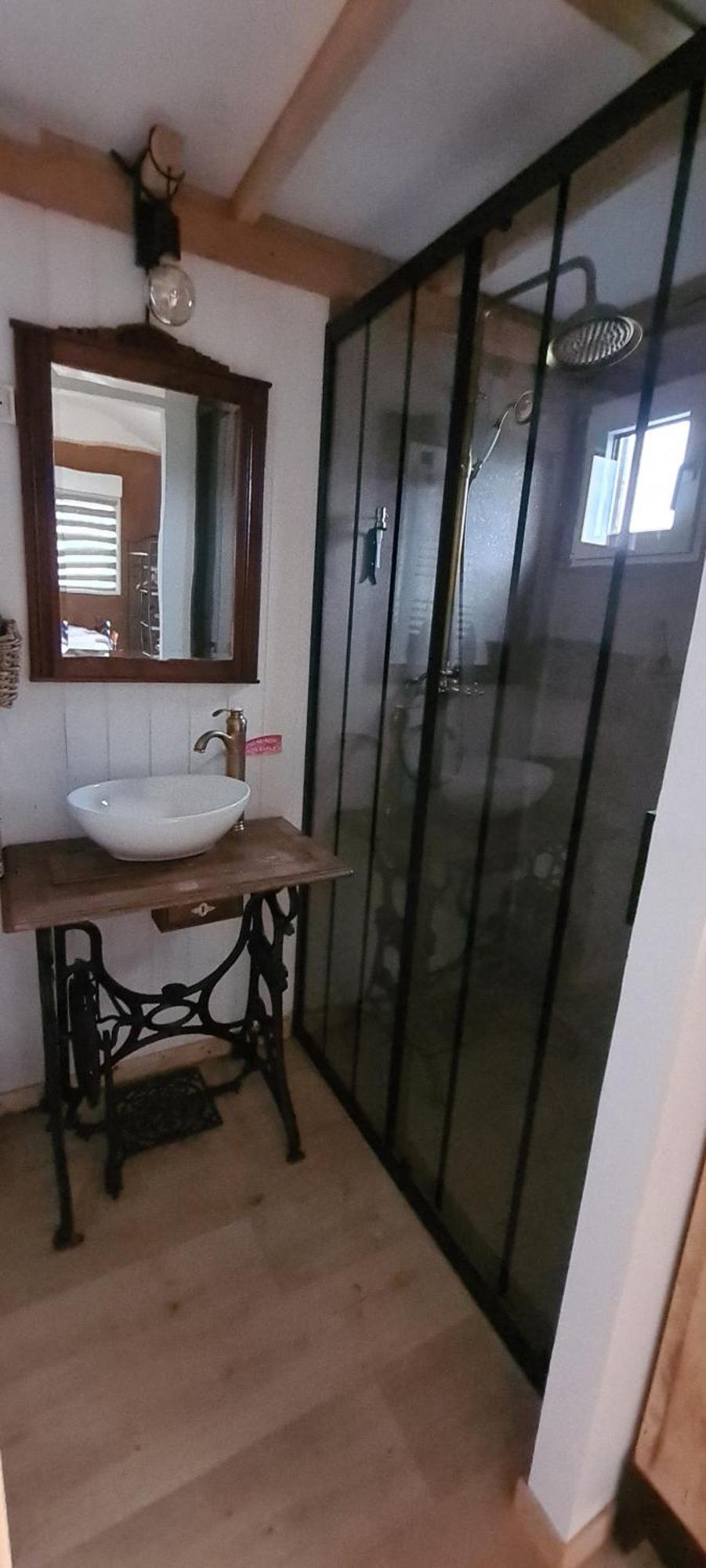 Les Milles Bottes Et Ses Roulottes Villa Encausse-les-Thermes Kültér fotó