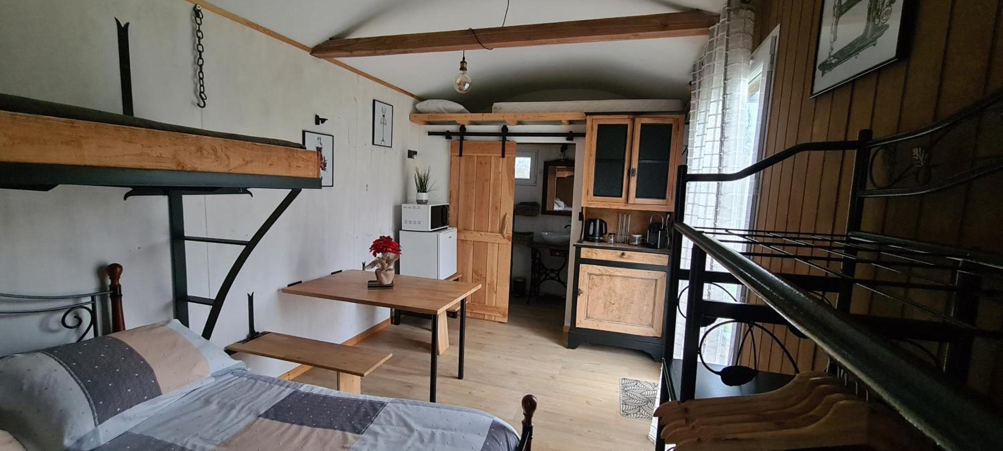Les Milles Bottes Et Ses Roulottes Villa Encausse-les-Thermes Kültér fotó
